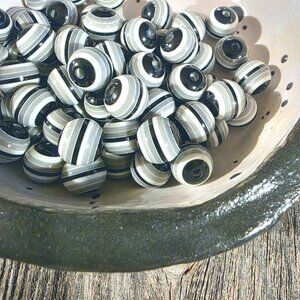 Vintage 70s Lucite Acrylic Striped 12mm Round Black White Beads 10 pcs